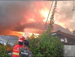 Kebakaran di Manado: Enam Rumah Kos Terbakar di Kelurahan Bahu