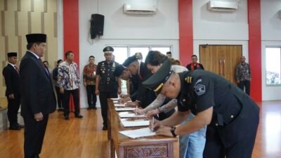 Lantik Pejabat Kanwil Kemenkum, Kurniaman: Beri Kontribusi Positif kepada Pembangunan Indonesia Menuju Indonesia Emas 2045