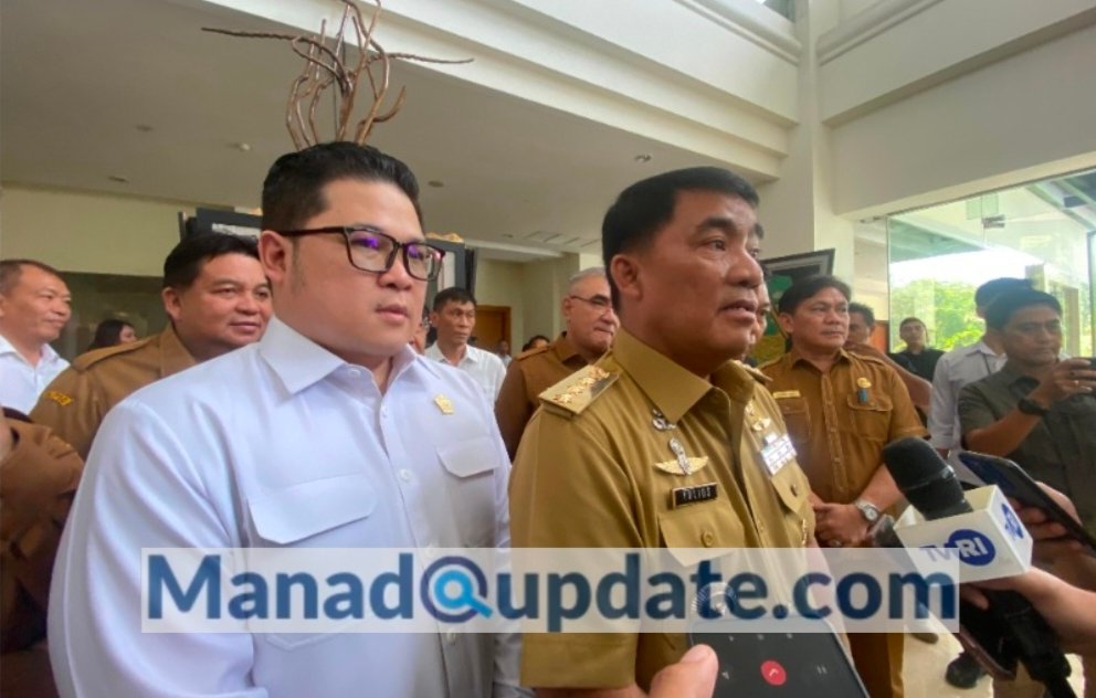 Wakil Ketua DPRD Provinsi Sulut Billy Lombok yang mendengar langsung perkataan Gubernur YSK di Forum Konsultasi Publik Rancangan Awal Rencana Pembangunan Jangka Menengah Daerah (RPJMD) Provinsi Sulawesi Utara Tahun 2025-2029, di Hotel Peninsula Manado, Selasa (25/3/2025)