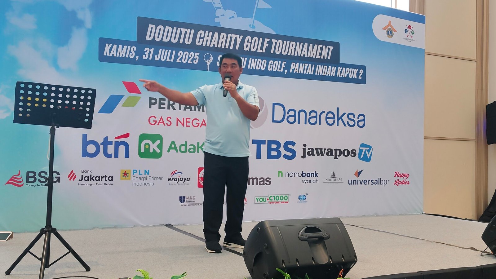 Gubernur Sulawesi Utara Yulius Selvanus Komaling mengajak para pengusaha dan konglomerat asal Kawanua untuk kembali pulang kampung, dan membangun Sulawesi Utara, dengan bersinergi dengan Pemerintah Provinsi, Kamis (31/07/2025)