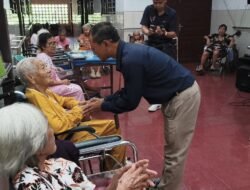 Telkom Witel Sumalut Gelar Aksi CSR Natal: Tebar Kasih dan Kepedulian di Panti Werda Bethania Paslaten