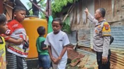 Polsek Singkil Gerak Cepat Amankan Lokasi Pohon Tumbang dan Bantu Warga Terdampak Cuaca Ekstrem