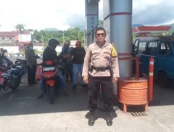 Polsek Pineleng Kawal Distribusi BBM di SPBU Tateli, Antisipasi Penyalahgunaan dan Kemacetan