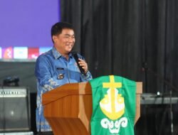 Bangun Generasi Emas dari Mimbar Gereja, Gubernur Yulius Ajak Remaja GMIM Satukan Iman, Karakter dan Prestasi