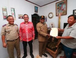 Hantaru ke-66, ATR/BPN Sulut Antar Sertifikat PTSL Langsung ke Rumah Warga